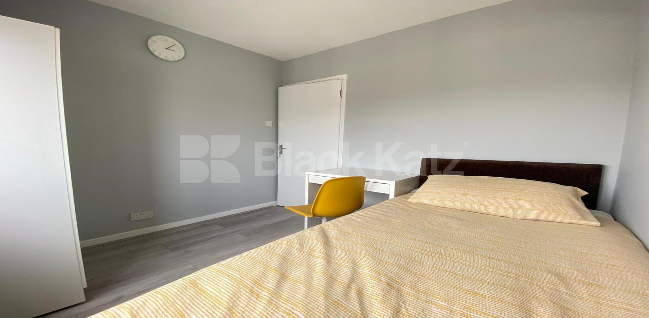 			4 Bedroom, 1 bath, 1 reception Apartment			 Hamlets Way, Mile End